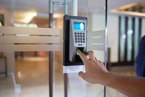 Smart Door Locks and Access Control: A Helpful Guide