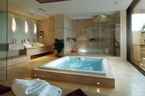 Discover Luxury Bathroom Features for a Spa-Inspired Feel